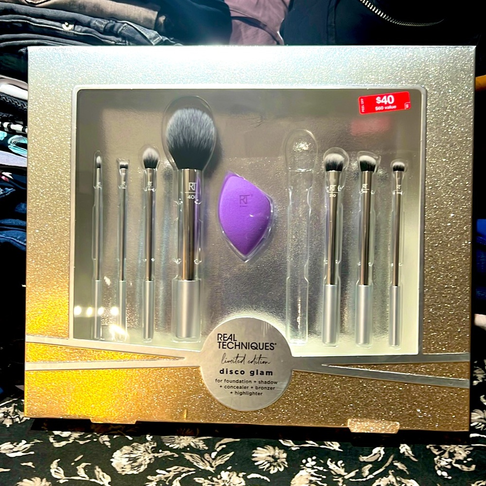 Real Techniques Limited Ed. Disco Glam Make Up Brush Set -1 Highlighter bronzer